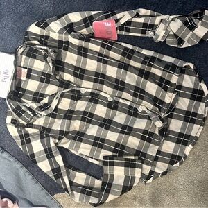 NWT 14/16 black and white button up